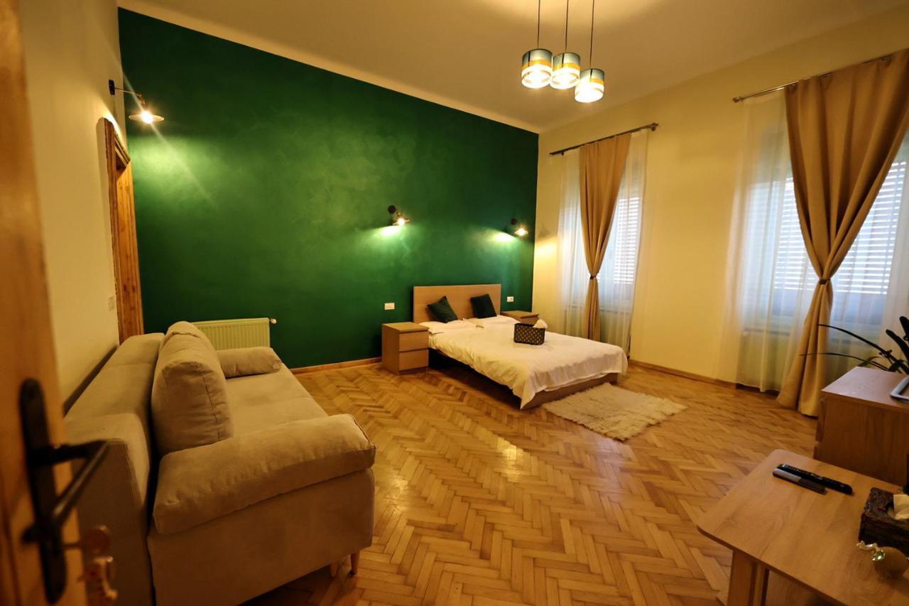 Branko'S Residence Timişoara Buitenkant foto
