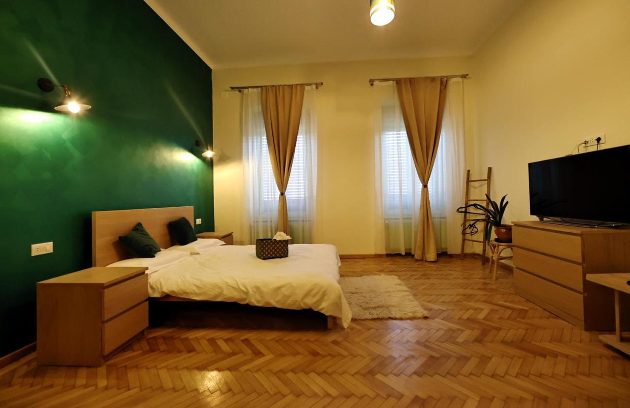 Branko'S Residence Timişoara Buitenkant foto